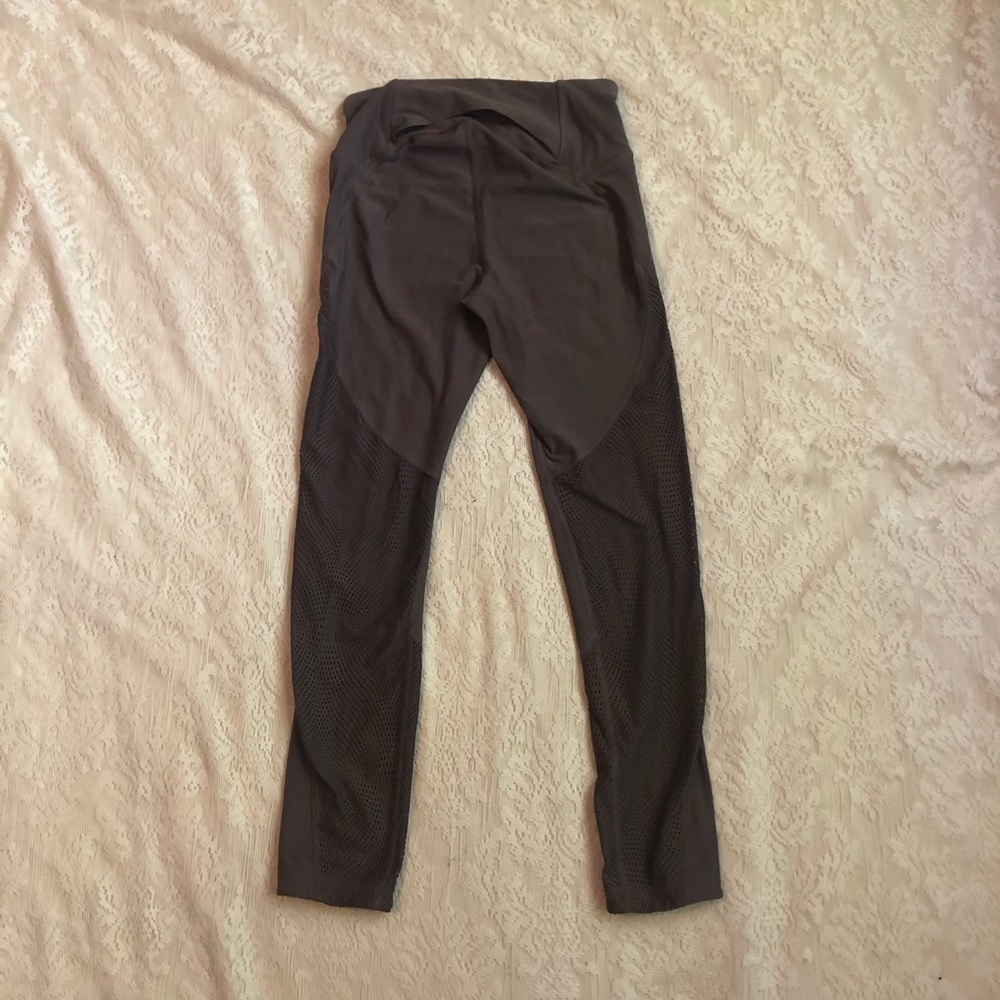 Under Armour vanish crop ascend mesh leggi… - Picture 8 of 10
